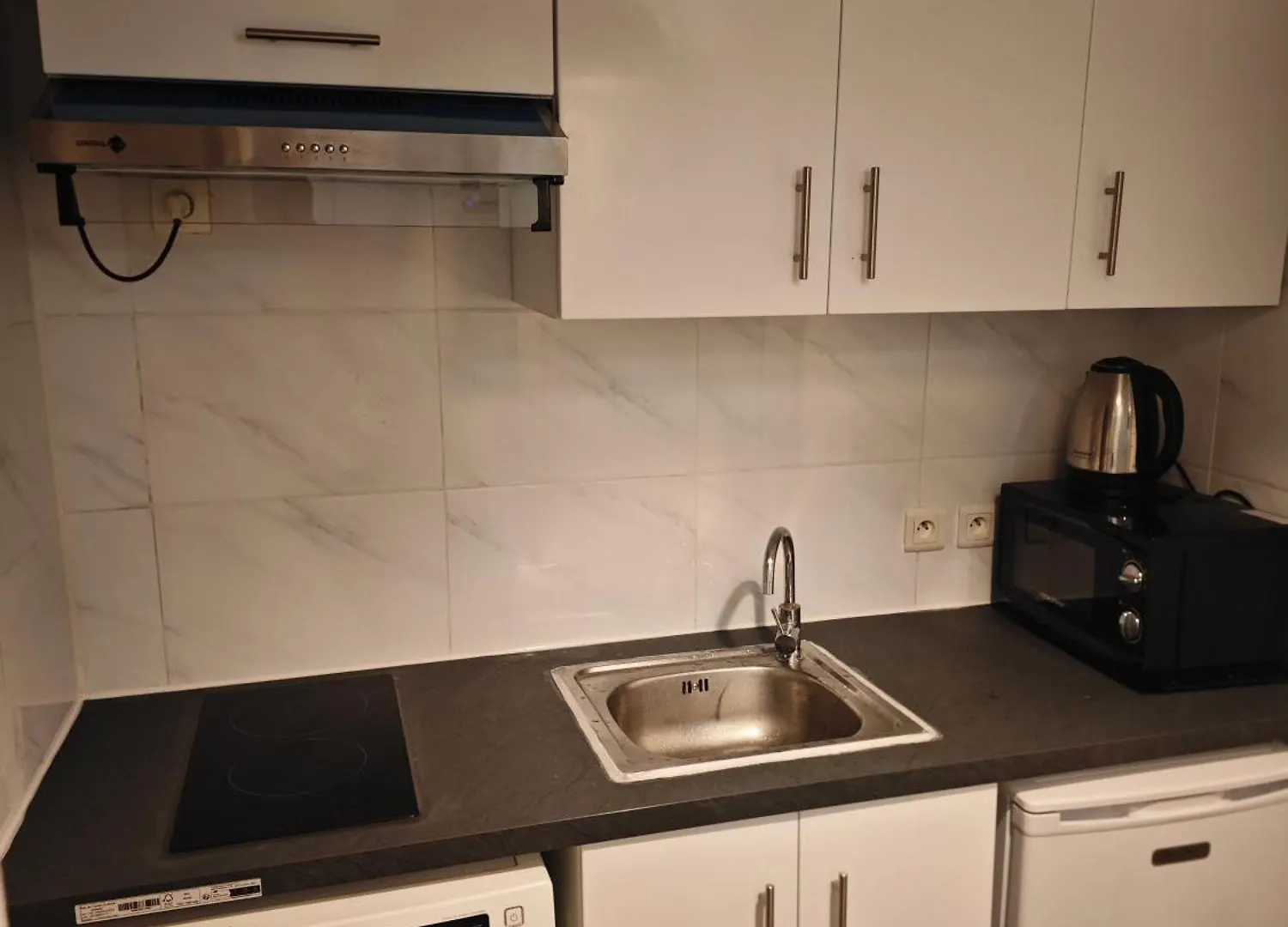 Apartment Ferienwohnung Le Jarry A Gare De L'Est Paris